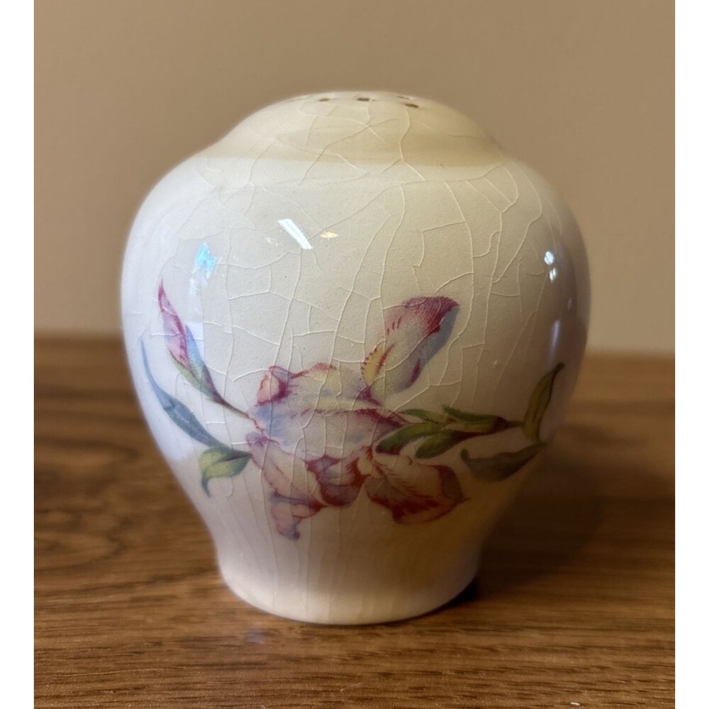 Universal Pottery Purple Iris Pepper Shaker With Cork One (1) Vintage Flower